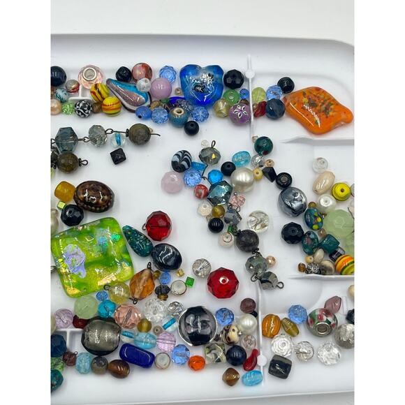 One Pound Mix of Assorted Glass Beads for Jewelry Making, Craft, Repurpose LOT 7 - Picture 5 of 8